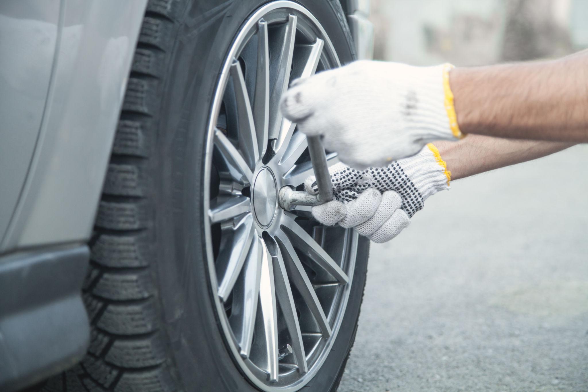 Professional tyre fitting service