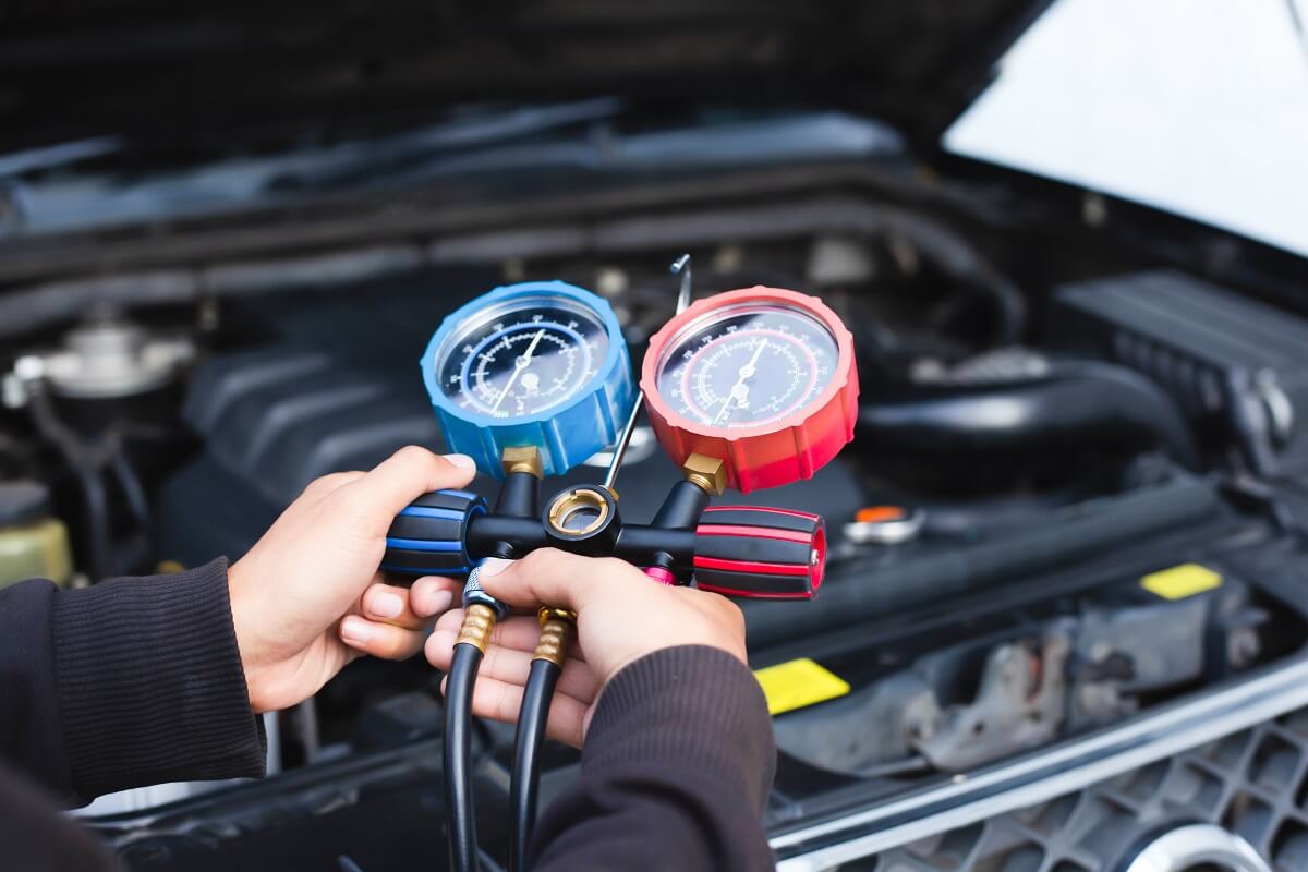 Vehicle repair and air conditioning service